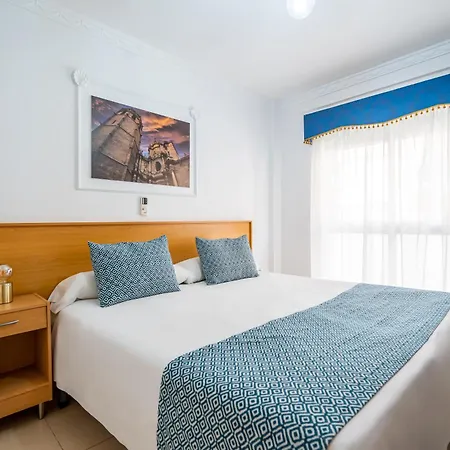 Hostal Rr Feria By Beleret בית הארחה